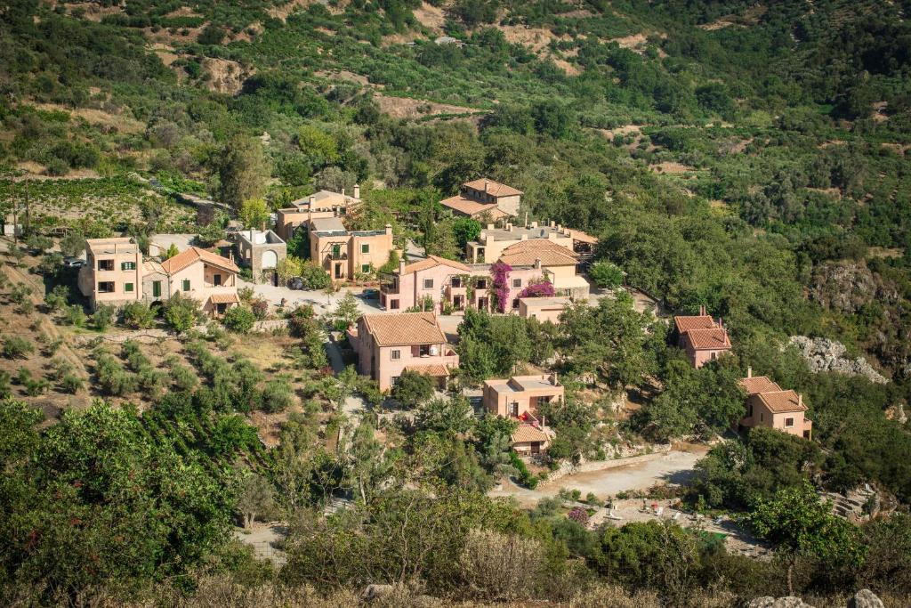 Enagron Ecotourism Village אצ'וס